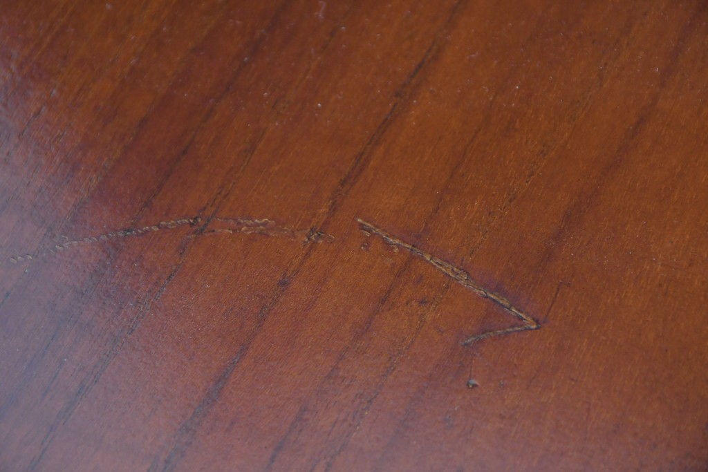 デンマークビンテージ　オークレッグ　ローズウッド?　チーク材　クラシカルな雰囲気を盛り立てるライティングビューロー　(R-082141)