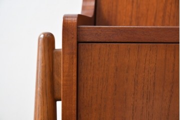 デンマークビンテージ　オークレッグ　ローズウッド?　チーク材　クラシカルな雰囲気を盛り立てるライティングビューロー　(R-082141)