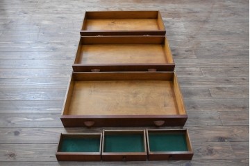 デンマークビンテージ　オークレッグ　ローズウッド?　チーク材　クラシカルな雰囲気を盛り立てるライティングビューロー　(R-082141)