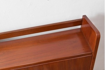 デンマークビンテージ　オークレッグ　ローズウッド?　チーク材　クラシカルな雰囲気を盛り立てるライティングビューロー　(R-082141)