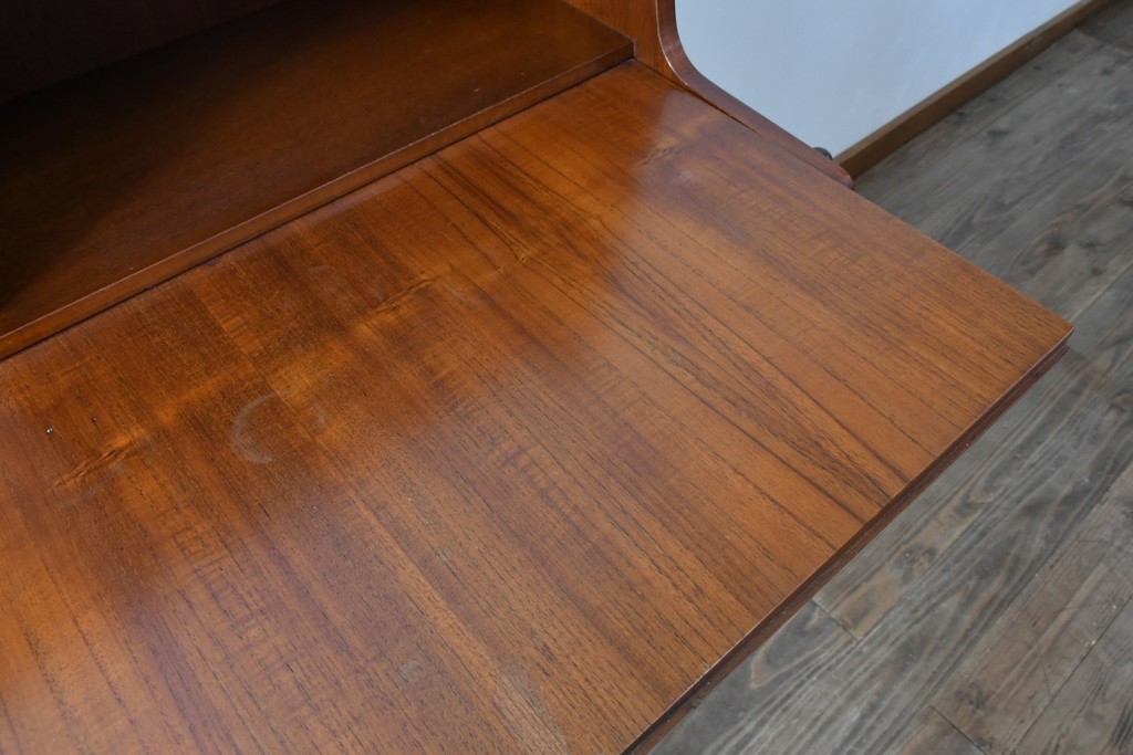 デンマークビンテージ　オークレッグ　ローズウッド?　チーク材　クラシカルな雰囲気を盛り立てるライティングビューロー　(R-082141)