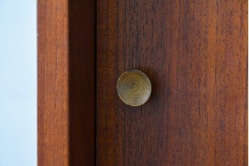 デンマークビンテージ　オークレッグ　ローズウッド?　チーク材　クラシカルな雰囲気を盛り立てるライティングビューロー　(R-082141)