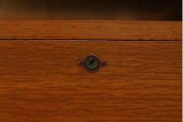 和製ヴィンテージ　天童木工(Tendo)　名作!!　洗練されたデザインがお洒落!!北欧スタイルにおすすめのチーク材製デスク　(R-082142)