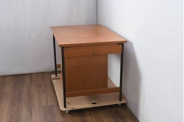 和製ビンテージ　天童木工(Tendo)　名作!!　洗練されたデザインがお洒落!!北欧スタイルにおすすめのチーク材製デスク(机、片袖机、ワークデスク、在宅用、在宅ワーク用、ヴィンテージ)(R-082142)
