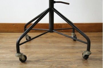 和製ビンテージ　美品　剣持勇デザイン　天童木工　カブトチェア　ヴィンテージスタイルのお部屋作りに活躍する男前なデスクチェア　(R-082143)