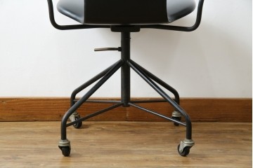 和製ビンテージ　美品　剣持勇デザイン　天童木工　カブトチェア　ヴィンテージスタイルのお部屋作りに活躍する男前なデスクチェア　(R-082143)