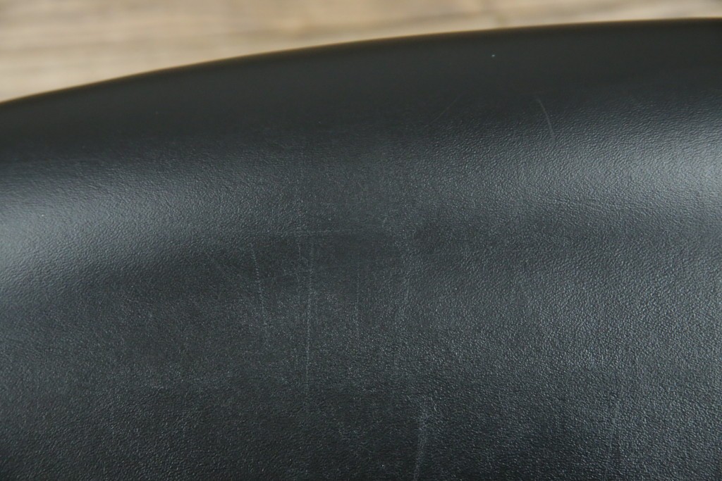 和製ビンテージ　美品　剣持勇デザイン　天童木工　カブトチェア　ヴィンテージスタイルのお部屋作りに活躍する男前なデスクチェア　(R-082143)