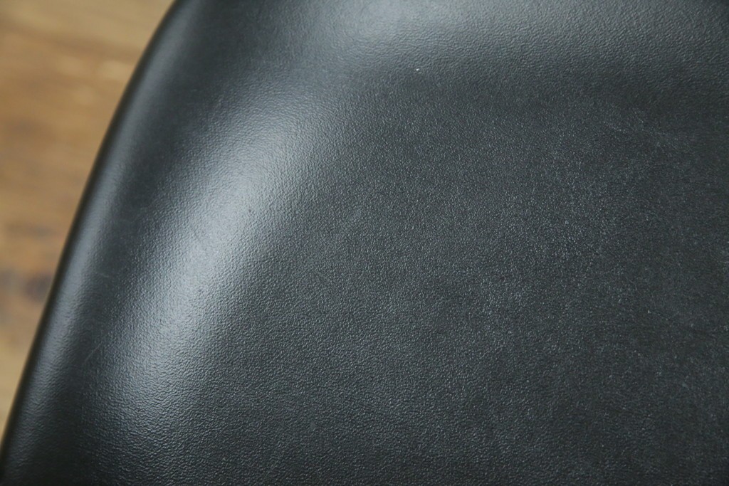 和製ビンテージ　美品　剣持勇デザイン　天童木工　カブトチェア　ヴィンテージスタイルのお部屋作りに活躍する男前なデスクチェア　(R-082143)