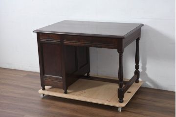 中古　松本民芸家具　T型片袖机　美しい木目とクラシカルな佇まいが魅力的なデスク(机、ワークデスク、在宅用、在宅ワーク用)(定価約42万円)(R-082144)