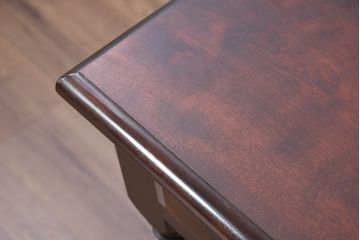 中古　松本民芸家具　T型片袖机　美しい木目とクラシカルな佇まいが魅力的なデスク(机、ワークデスク、在宅用、在宅ワーク用)(定価約42万円)(R-082144)