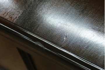 中古　松本民芸家具　T型片袖机　美しい木目とクラシカルな佇まいが魅力的なデスク　定価約42万円　(R-082144)