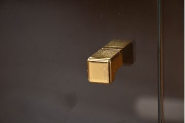 中古　美品!!　IDC大塚家具取り扱い　SPLENDOR(スプレンダー)　バーズアイメープル　洗練されたデザインが美しいリビングテレビボード(TVボード、テレビ台、キャビネット、飾り棚、収納棚、戸棚)(定価約120万円)(R-082147)
