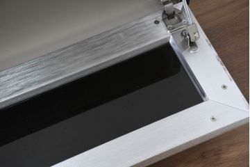 中古　美品　BoConcept(ボーコンセプト)　スタイリッシュなデザインがかっこいいTVボード(テレビボード、テレビ台、リビングボード、収納棚、戸棚、ローボード)(定価約21万円)(R-082148)