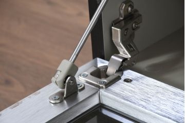 中古　美品　BoConcept(ボーコンセプト)　スタイリッシュなデザインがかっこいいTVボード(テレビボード、テレビ台、リビングボード、収納棚、戸棚、ローボード)(定価約21万円)(R-082148)