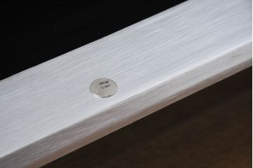 中古　美品　BoConcept(ボーコンセプト)　スタイリッシュなデザインがかっこいいTVボード(テレビボード、テレビ台、リビングボード、収納棚、戸棚、ローボード)(定価約21万円)(R-082148)