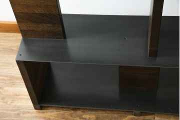 中古　ベトナム　家具ブランド　スクエアルーツ(SQUARE ROOTS)　タマ(TAMA)　フレンチオーク　アイアン　スチール棚板　魅力的なディスプレイ空間を演出するブックシェルフ(本棚、オープンラック、飾り棚、陳列棚、書棚)(定価約30万円)(R-082149)
