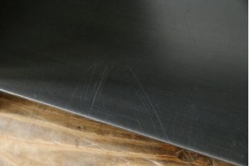 中古　ベトナム　家具ブランド　スクエアルーツ(SQUARE ROOTS)　タマ(TAMA)　フレンチオーク　アイアン　スチール棚板　魅力的なディスプレイ空間を演出するブックシェルフ(本棚、オープンラック、飾り棚、陳列棚、書棚)(定価約30万円)(R-082149)
