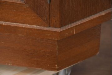 和製ビンテージ　チーク材　お部屋の角を有効利用できるシンプルなコーナーキャビネット(コーナーラック、飾り棚、収納棚、戸棚、カップボード、ヴィンテージ)(R-082155)