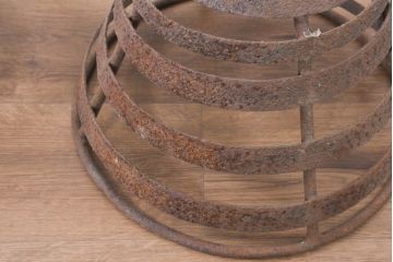 【簡易リペア限定品】　和製アンティーク　希少　屋外演出に最適な鉄製の篝火スタンド1対　(R-082158)