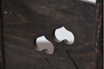和製アンティーク　槐(えんじゅ)材　折り畳み　繊細で美しい透かし彫りの掛け軸掛け(掛け軸スタンド、刀掛け、刀置き、刀掛台、ディスプレイ)(R-082161)