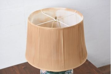 中古　高級品!!　高島屋デパート購入　九谷焼　鮮やかな色使いの花鳥図が美しいテーブルスタンド(テーブルランプ、テーブルライト、デスクスタンド、スタンドライト、卓上照明、間接照明)(定価約8万円)(R-082162)