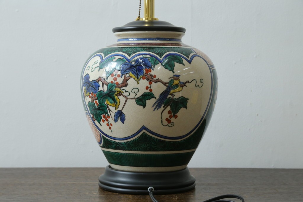 中古　高級品!!　高島屋デパート購入　九谷焼　鮮やかな色使いの花鳥図が美しいテーブルスタンド　定価約8万円　(R-082162)
