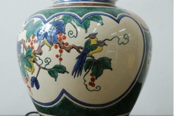 中古　高級品!!　高島屋デパート購入　九谷焼　鮮やかな色使いの花鳥図が美しいテーブルスタンド　定価約8万円　(R-082162)