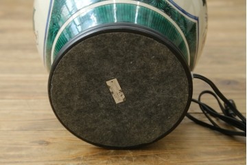 中古　高級品!!　高島屋デパート購入　九谷焼　鮮やかな色使いの花鳥図が美しいテーブルスタンド　定価約8万円　(R-082162)