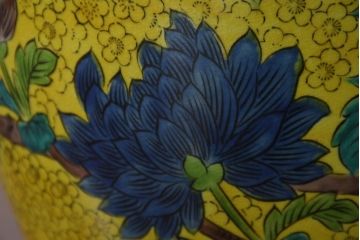 中古　高級品!!　高島屋デパート購入　九谷焼　鮮やかな色使いの花文様が美しいテーブルスタンド(テーブルランプ、テーブルライト、デスクスタンド、スタンドライト、卓上照明、間接照明)(定価約8万円)(R-082163)