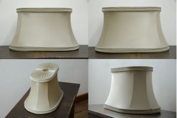 イタリアビンテージ　高級品　2灯　真鍮(しんちゅう)フレーム　凝った作りの上品なフロアスタンド(スタンドライト、スタンド照明、シェードライト、布シェード、ヴィンテージ)(R-082166)