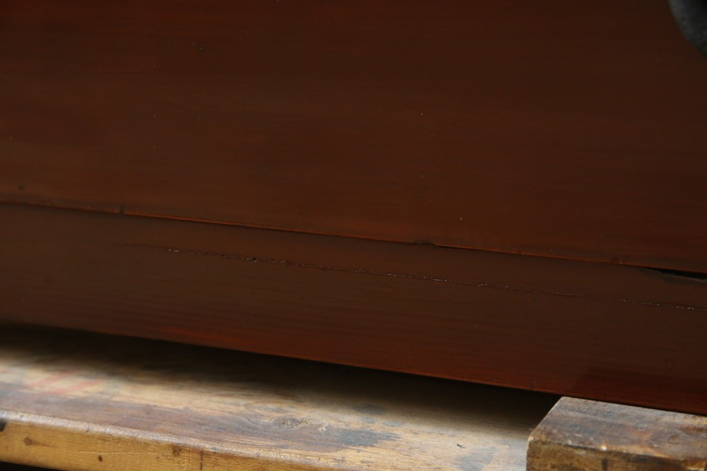 和製アンティーク　上手物!!　前面漆溜め塗り　内部桐(キリ)材　作りの良い金具の関西衣装箪笥　(R-082170)