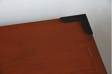 和製アンティーク　上手物!!　前面漆溜め塗り　内部桐(キリ)材　作りの良い金具の関西衣装箪笥　(R-082170)