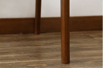 デンマークビンテージ　美品　激レア　希少!!　Finn Haugaard(フィン ホガード)デザイン　Bondo Gravesen A/S(ボンドグラヴェセン)社製　ローズウッド　実用性とデザイン性を兼ね備えたアームチェア(ダイニングチェア、ヴィンテージ、北欧)(R-082171)