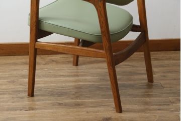 デンマークビンテージ　美品　激レア　希少!!　Finn Haugaard(フィン ホガード)デザイン　Bondo Gravesen A/S(ボンドグラヴェセン)社製　ローズウッド　実用性とデザイン性を兼ね備えたアームチェア(ダイニングチェア、ヴィンテージ、北欧)(R-082171)