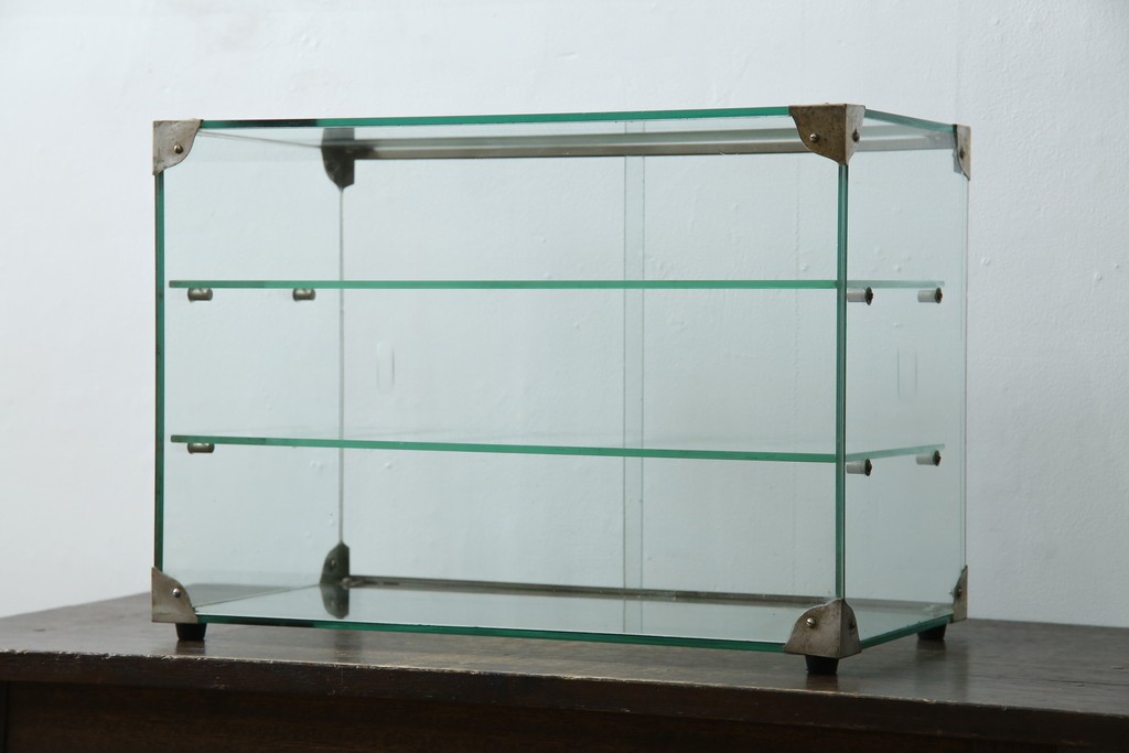 和製アンティーク　シンプルなデザインが取り入れやすい古い商店の卓上ガラスケース　(R-082175)