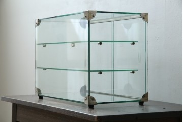 和製アンティーク　シンプルなデザインが取り入れやすい古い商店の卓上ガラスケース　(R-082175)