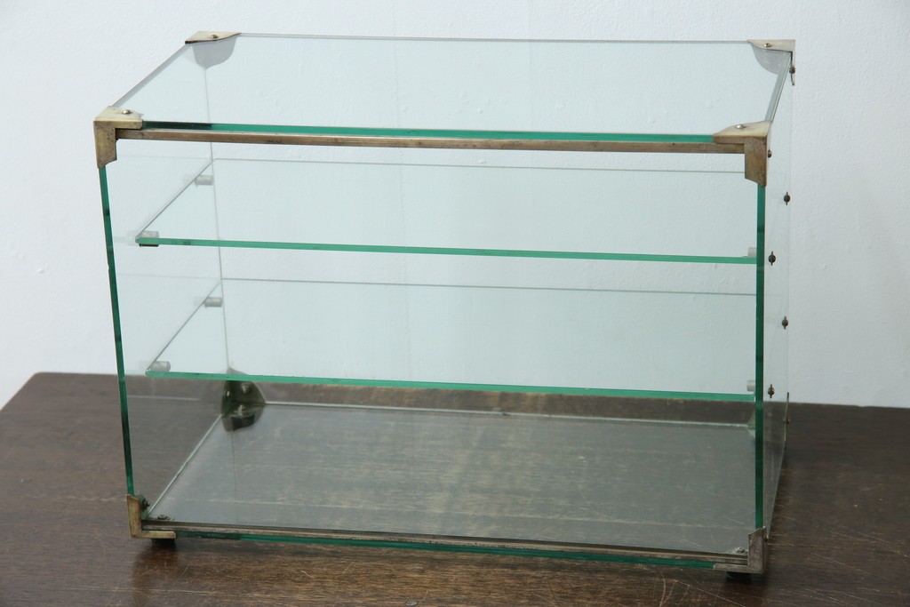 和製アンティーク　シンプルなデザインが取り入れやすい古い商店の卓上ガラスケース　(R-082175)