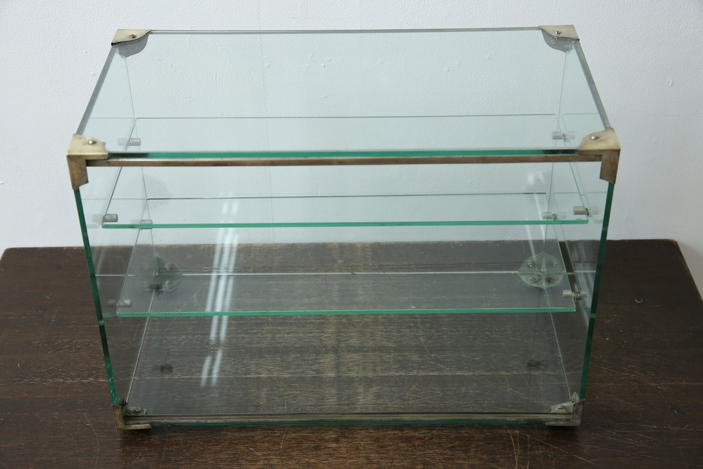 和製アンティーク　シンプルなデザインが取り入れやすい古い商店の卓上ガラスケース　(R-082175)