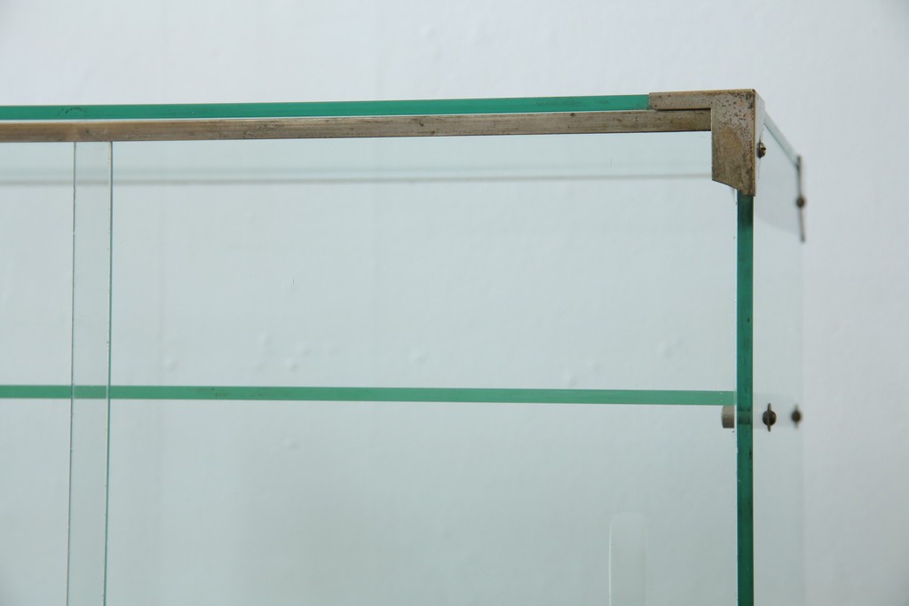 和製アンティーク　シンプルなデザインが取り入れやすい古い商店の卓上ガラスケース　(R-082175)