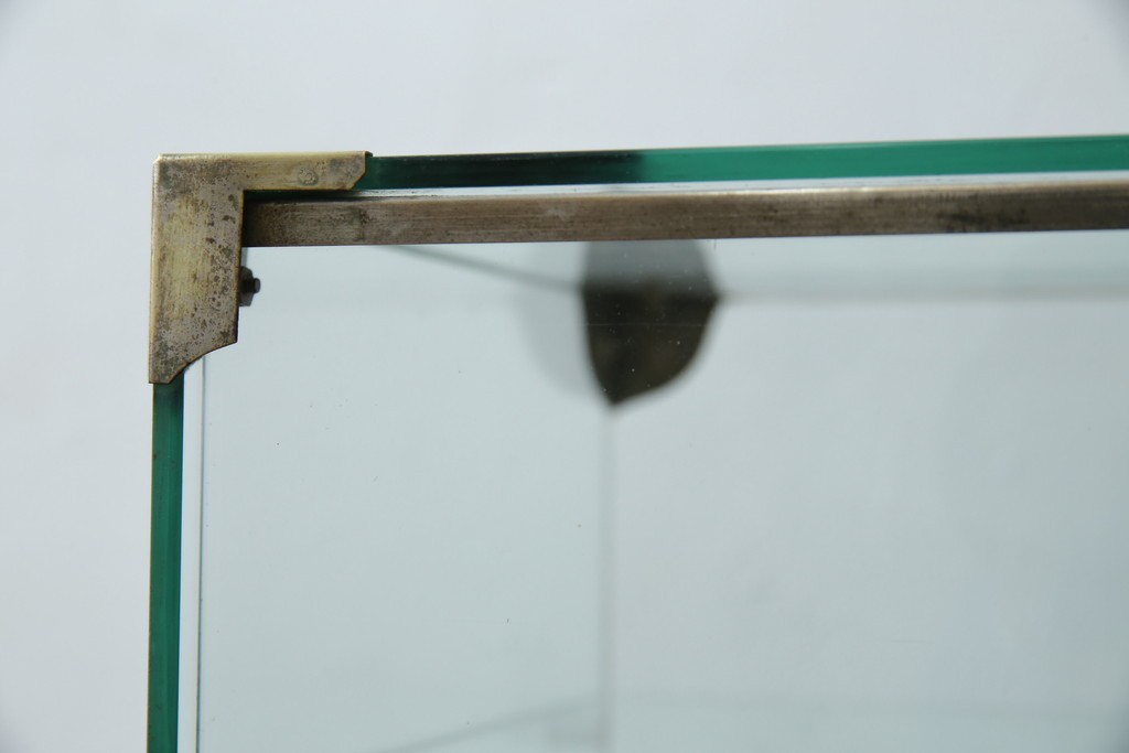 和製アンティーク　シンプルなデザインが取り入れやすい古い商店の卓上ガラスケース　(R-082175)