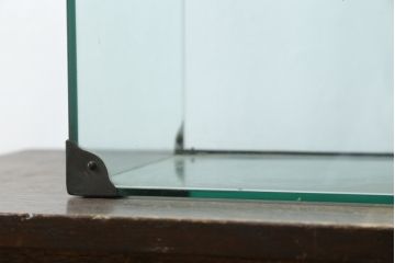 和製アンティーク　変わりデザインが珍しい古い商店の卓上ガラスケース(Gケース、ショーケース、ディスプレイケース、コレクションケース、飾り棚、陳列棚、店舗什器)(R-082176)