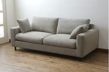 中古　美品　moda en casa(モーダ エン カーサ)　Wooden Stories(ウドゥン ストーリーズ)　sketch(スケッチ)　PONTE sofa(ポンテ ソファ)　優しい色合いのファブリックが魅力的な2.5人掛けソファ(2P、2.5P、3P、2人掛け、2.5人掛け、3人掛け、北欧)(定価約28万円)(R-082177)