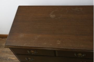 中古　横浜クラシック家具　ダニエル(Daniel)　オーク材　気品漂うエレガントなデザインが魅力のサイドチェスト(引き出し、サイドボード)(R-082178)