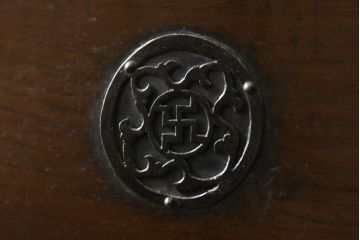 韓国アンティーク　希少な縦型　重厚な雰囲気あふれる2段作りの李朝バンダチ(バンダジ、半閉櫃、李朝箪笥、時代箪笥、収納箪笥、サイドキャビネット)(R-082179)