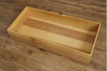 和製アンティーク　美品　檜(ヒノキ)材　時代の流れを感じる趣ある佇まいが魅力的な関西帳場箪笥(和箪笥、時代箪笥、収納タンス、整理たんす、引き出し、店舗什器)(R-082181)