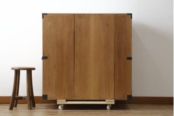 和製アンティーク　美品　檜(ヒノキ)材　時代の流れを感じる趣ある佇まいが魅力的な関西帳場箪笥(和箪笥、時代箪笥、収納タンス、整理たんす、引き出し、店舗什器)(R-082181)