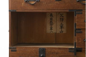 和製アンティーク　前面桐(キリ)材　歴史を重ねた風合いが趣溢れる関西帳場箪笥(和箪笥、時代箪笥、収納タンス、整理たんす、引き出し、店舗什器)(R-082182)