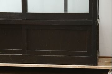 和製アンティーク　大正ロマン　色ガラス入り　おしゃれなディスプレイが叶うタバコ屋さんの薄型ガラスケース(ショーケース、Gケース、陳列棚、飾り棚、コレクションケース、キャビネット、たばこ、煙草、店舗什器)(R-082183)