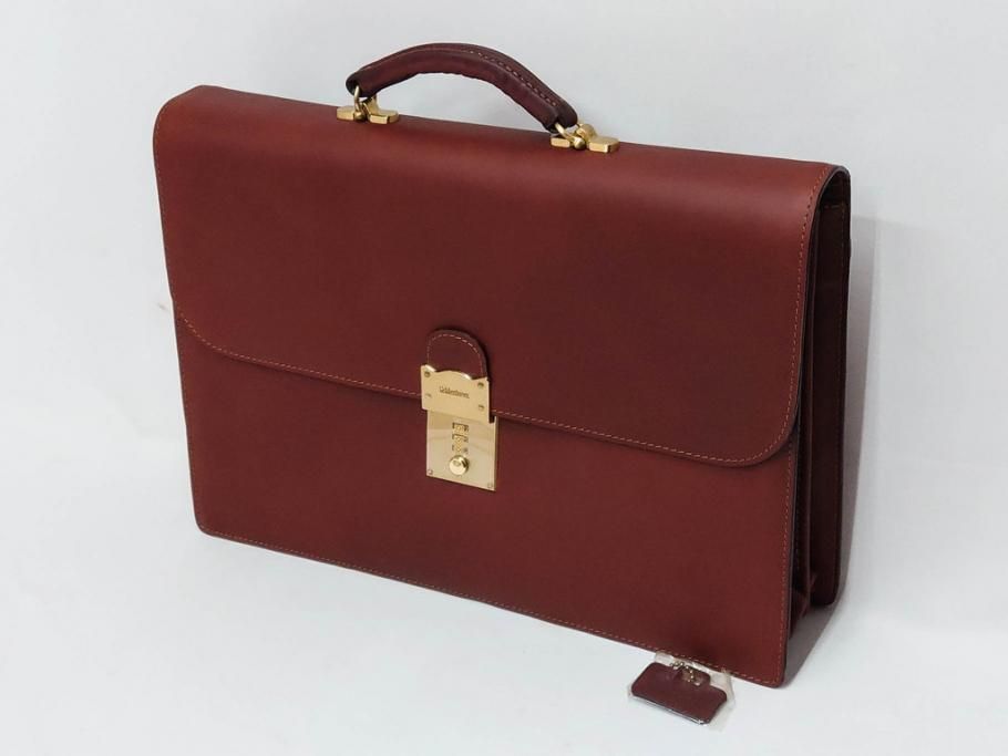 アメリカ製　Schlesinger(シュレジンジャー)　上品な佇まいの革製のダイヤルロック付きビジネスバッグ　(R-082189)