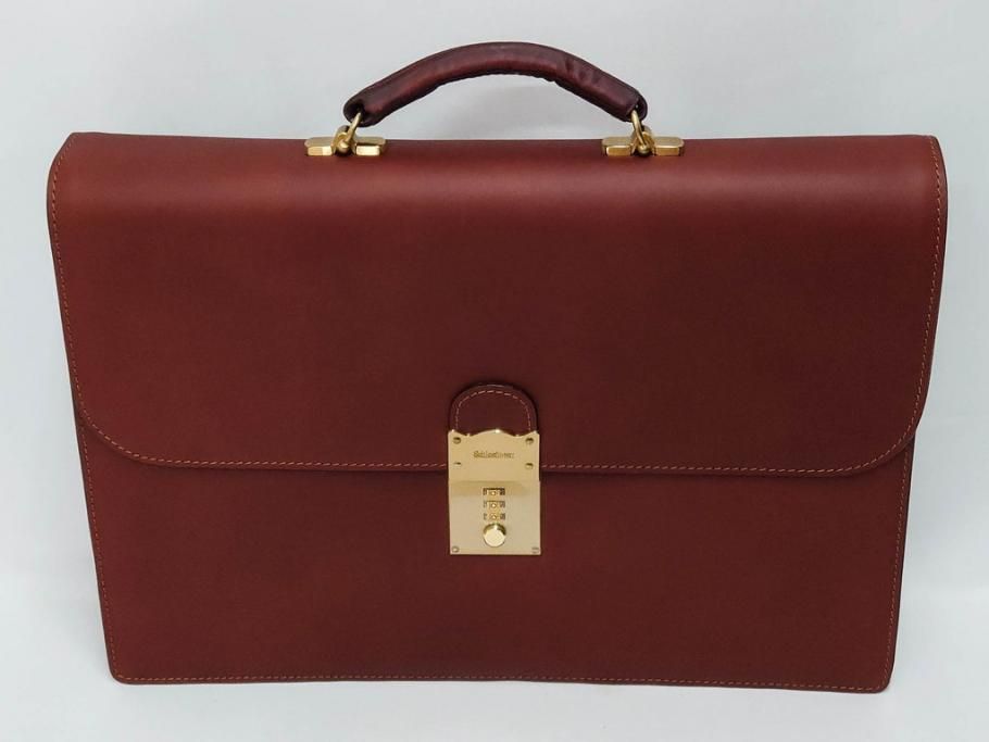 アメリカ製　Schlesinger(シュレジンジャー)　上品な佇まいの革製のダイヤルロック付きビジネスバッグ　(R-082189)